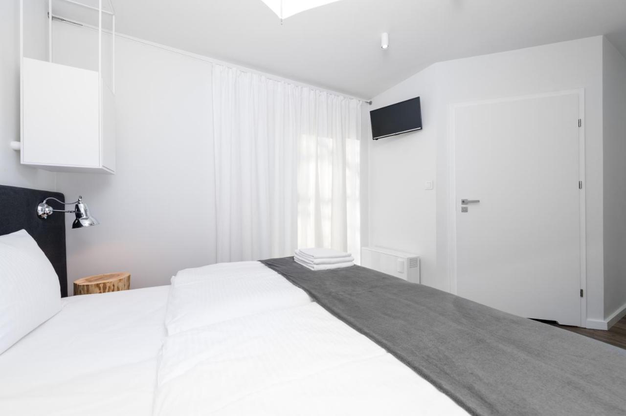 Dobra Truskawka Bed & Breakfast Wagrowiec Ngoại thất bức ảnh