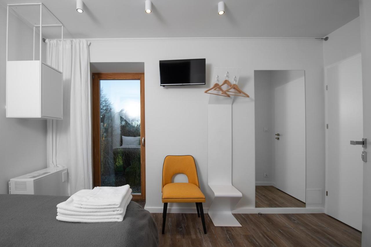 Dobra Truskawka Bed & Breakfast Wagrowiec Ngoại thất bức ảnh